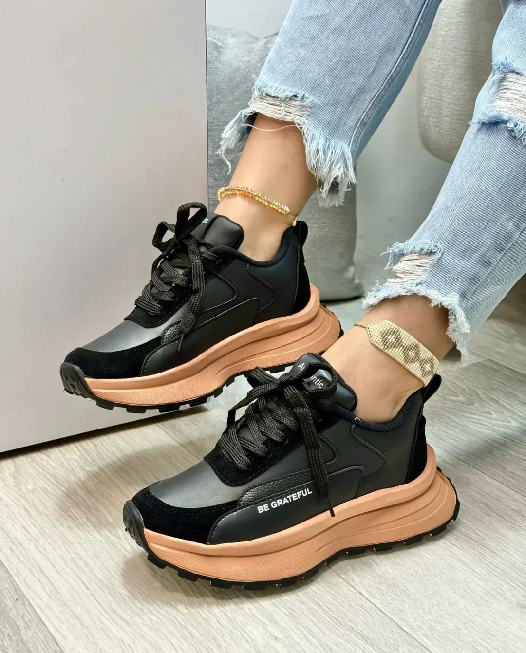 gid://shopify/MediaImage/24692324434014